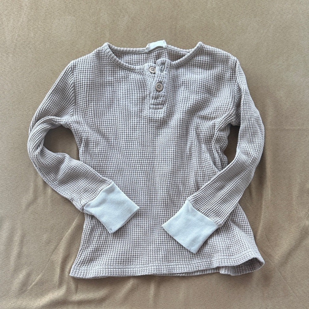 Fin & Vince Waffle Knit Henley Shirt in Beige size 2/3